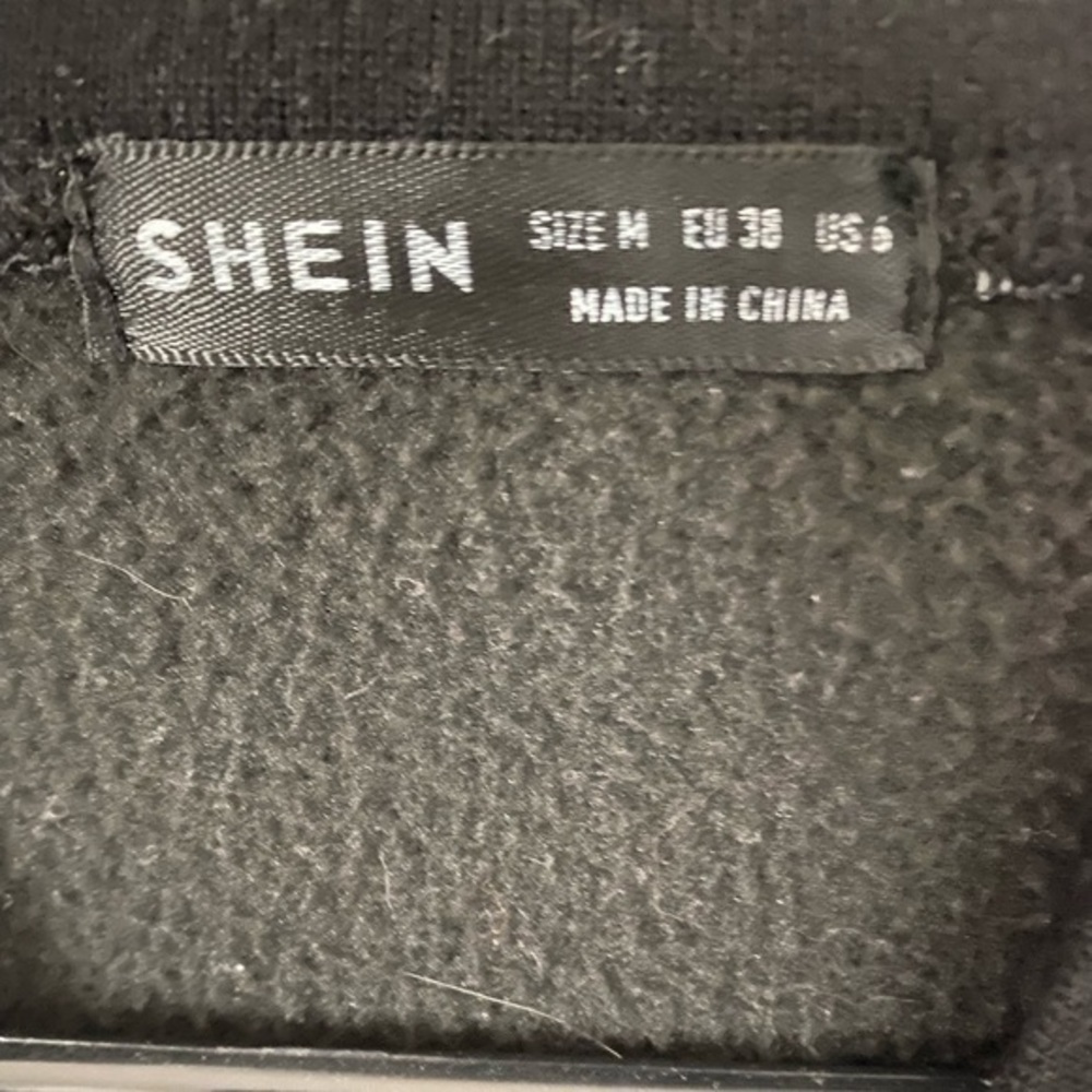 🛍️ 2/$12
Size medium women’s SHEIN varsity jacket. Black and white - Picture 3 of 4